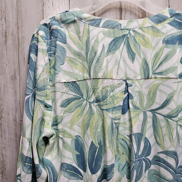 Anne Carson Women's Tropical Floral Bell Sleeve Tunic Blouse NWT Size Small - Picture 8 of 12